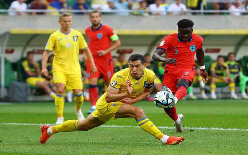 Anh có trận hoà đáng tiếc trước Ukraine