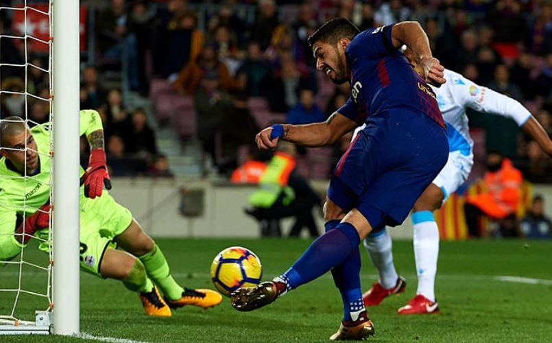 Hướng dẫn các bước thực hiện kỹ thuật Rabona